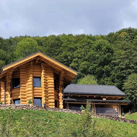 Ralph Cabin- Apuseni Mountains, Transylvania Alpesi faház